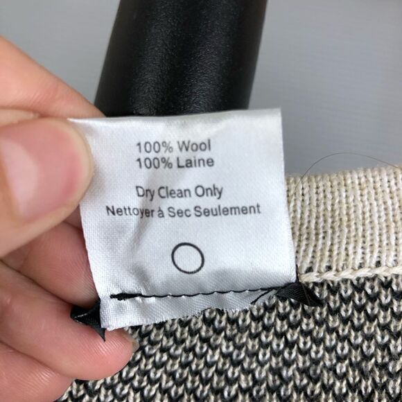 LINE THE LABEL 100% Wool Fringe Chevron Side Slit Tie V-Neck Knit Sweater Sz S - Picture 10 of 10